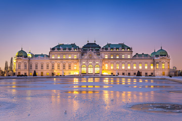 Schloss Belvedere zur Winterzeit, Wien - obrazy, fototapety, plakaty