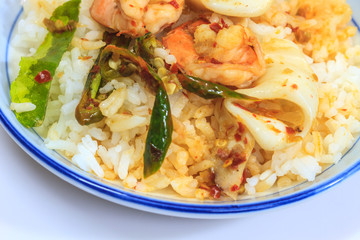 Squid and shrimp fried with chili paste