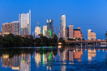 Obraz na płótnie Canvas Beautiful Austin skyline reflection at twilight