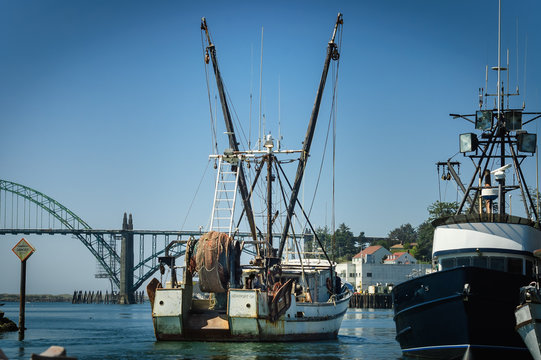 boat fishermen crane, Newport, Oregon
