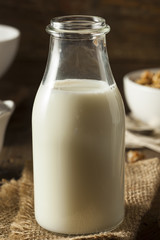 Refreshing Organic White Whole Milk