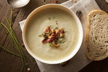 Homemade Creamy Potato and Leek Soup