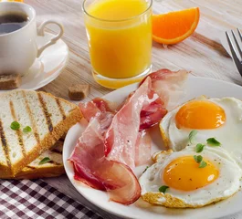 Photo sur Plexiglas Oeufs sur le plat Nourriture et boisson fraîches et saines pour le petit-déjeuner