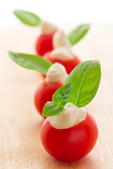 Cherry tomatoes with soft cheese