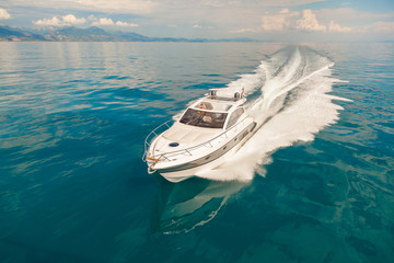 Fototapeta premium motor boat