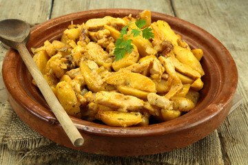 poêlée de pommes de terre et poulet