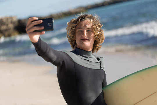 Quick selfie before big surf