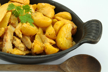 poêlée de pommes de terre au poulet