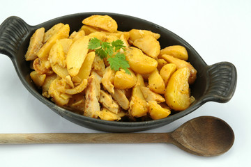 poêlée de pommes de terre au poulet