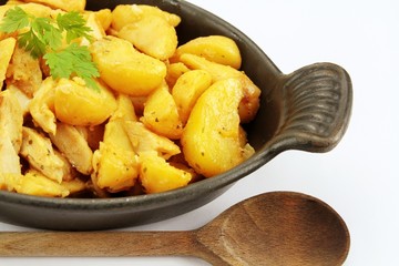 poêlée de pommes de terre au poulet