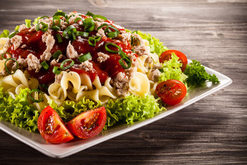 Pasta with meat, tomato sauce and vegetables