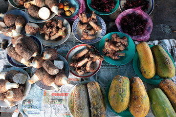 ASIA BRUNEI DARUSSALAM MARKET FOOD