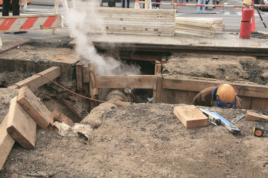 Same New York Worker on Road Pipe on the road