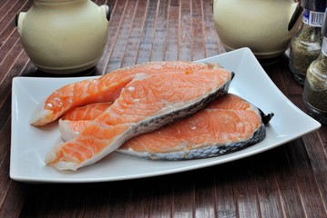 Tranci di salmone crudo