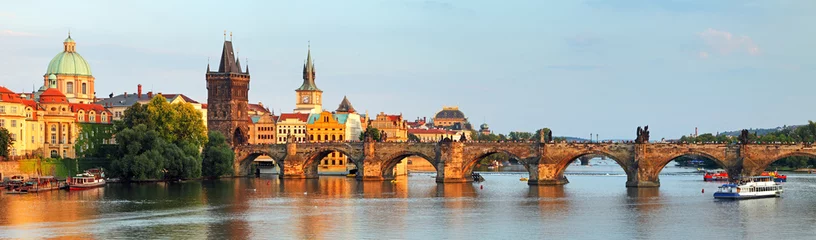 Foto op Canvas Panorama van de Karelsbrug in Praag, Tsjechië © TTstudio