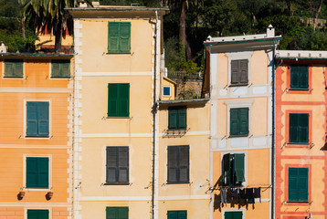 Fototapeta na wymiar Facades on the promenade of Portofino