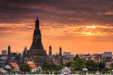 Naklejka premium Wat Arun Ratchawararam Ratchawaramahawihan, Bangkok of Thailand