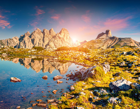 Colorful summer sunrise on the Lago Rienza - Ursprung