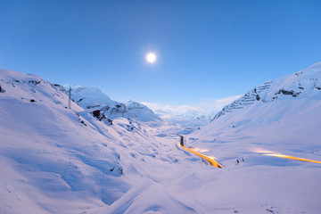 Julierpass, Graubünden, Vollmond, Nachtaufnahme, Strasse, Alpen, Gebirge, Pass, Winter, Schnee, Nacht, Mond, Mondschein, Schweiz,