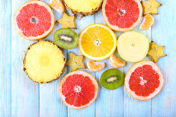Sliced fruits on table, close-up