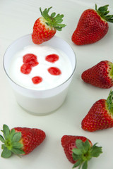 Fresh yogurt's mousse with strawberry cream