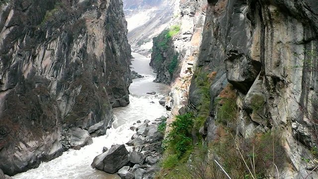 Scenery of Tiger leaping gorge. Tibet. China.