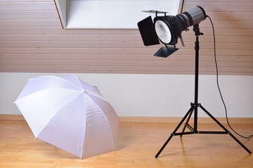 Photo studio equipment with studio flash and light modifiers