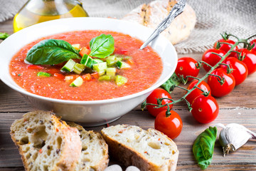 Tomato gazpacho soup with pepper and garlic, Spanish cuisine - 78196890