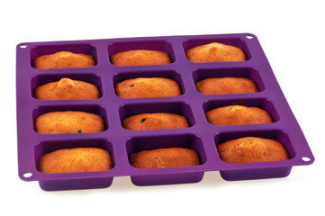 Cakes dans un moule en silicone