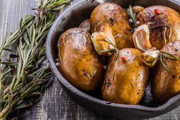 Rustic style potatoes with rosemary, garlic
