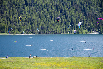 Kitesurfing a St. Moritz