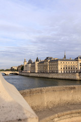 Fototapeta na wymiar Blick auf den Fluss Seine in Paris