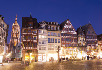 Fototapeta na wymiar Frankfurt at night