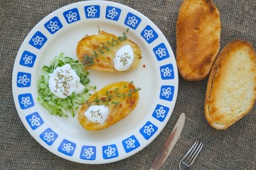 Low-calorie healthy lunch.