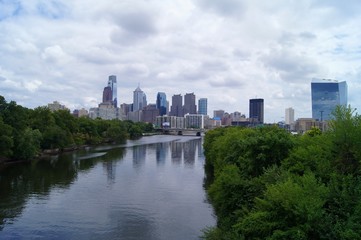 Fototapeta na wymiar Philadelphia cityscape over the Schuylkill river.