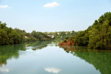 Fototapeta na wymiar The river in south france, Vaucluse