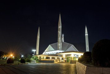 Fototapeta na wymiar Shah Faisal Mosque Islamabad