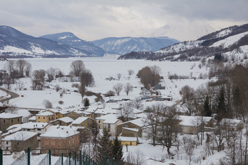 Obraz na płótnie Canvas Vacanze invernali in montagna