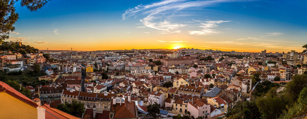 Fototapeta na wymiar Lisbon at nigth