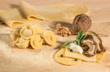 Tortellini artigianali con funghi porcini e noci