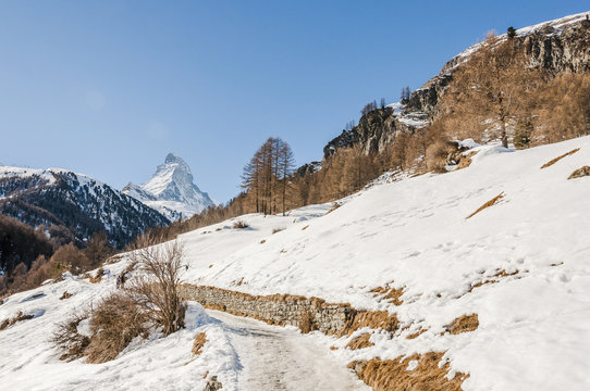 Zermatt, Dorf, Walliser Alpen, Winterwanderung, Furi, Schweiz