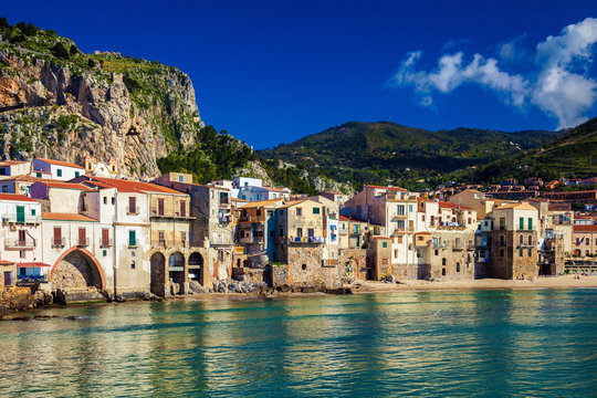 cozy old houses in the port of Cefalu