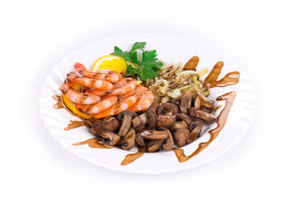 Shrimp salad with mushrooms