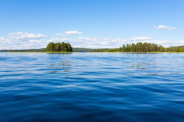 Poster Im Rahmen Finnland Seenlandschaft im Sommer © Juhku