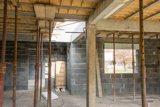chantier &eacute;tais