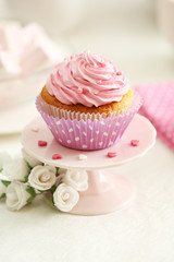 Delicious cupcake on table  close-up