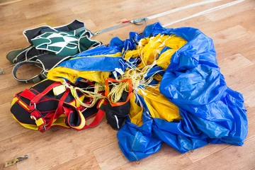 Gardinen disassembled parachute © Aleksei Lazukov