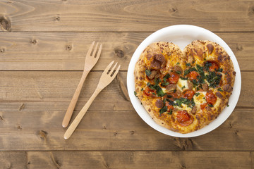 ハート形のピザ