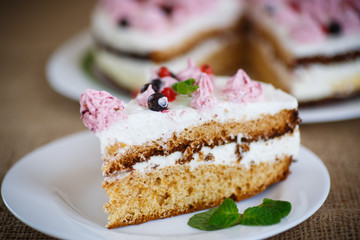 cake with currants