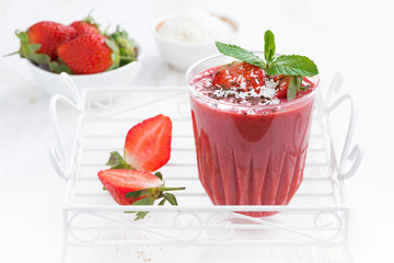 strawberry milkshake with chocolate and coconut